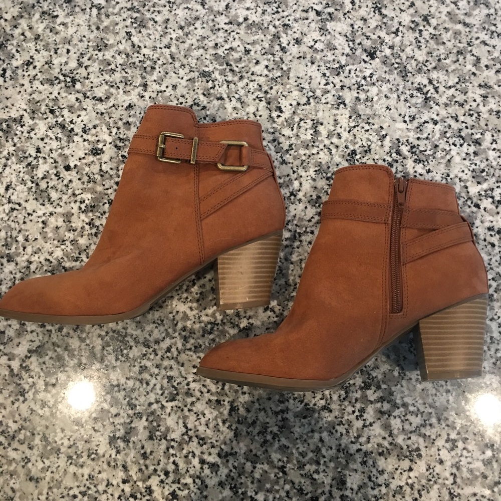 Express chestnut brown booties